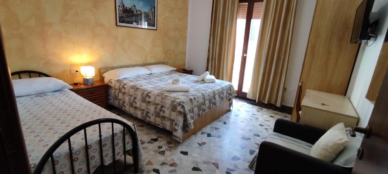 บีแอนด์บี เดอะ คาโปนี บรอส Bed & Breakfast เมสเตร ภายนอก รูปภาพ