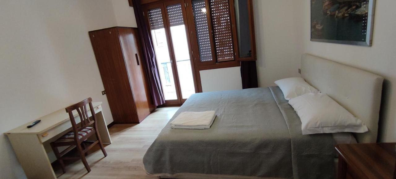 บีแอนด์บี เดอะ คาโปนี บรอส Bed & Breakfast เมสเตร ภายนอก รูปภาพ