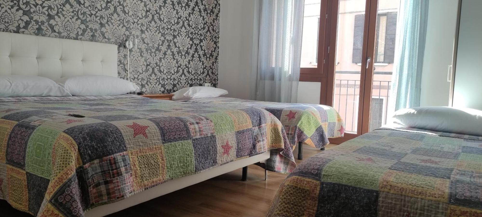 บีแอนด์บี เดอะ คาโปนี บรอส Bed & Breakfast เมสเตร ภายนอก รูปภาพ