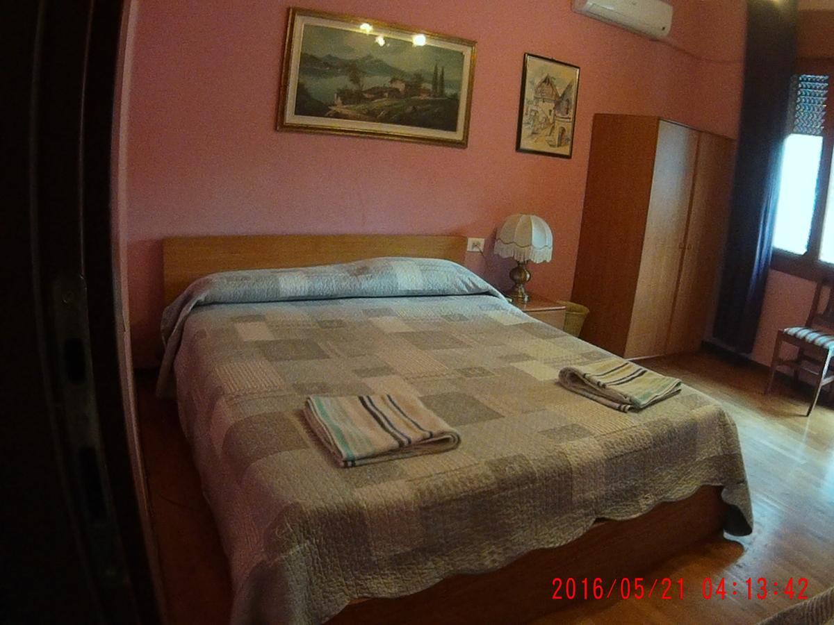 บีแอนด์บี เดอะ คาโปนี บรอส Bed & Breakfast เมสเตร ภายนอก รูปภาพ