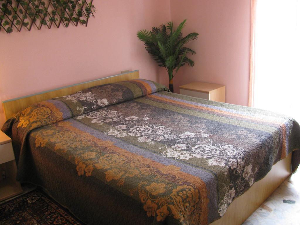 บีแอนด์บี เดอะ คาโปนี บรอส Bed & Breakfast เมสเตร ห้อง รูปภาพ